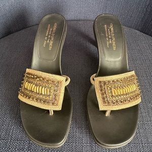 DONALD J PLINER "TATUM 2" Bronzed Leather Embellished Thong Sandals Heels Sz 8N